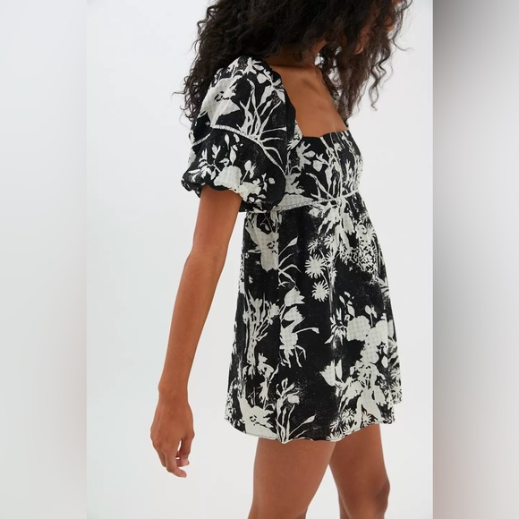 Urban Outfitters Square Neck Romper - Size Small - New With Tags - Picture 3 of 7